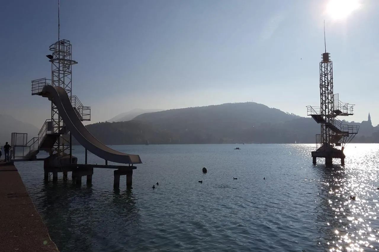 La Roseraie - Apartment 100M From Lake Annecy 0*,  France